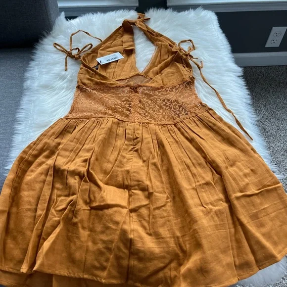 Nasty Gal Lace Insert Halter Neck Mini Skater Dress - Picture 7 of 8